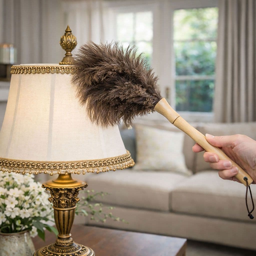 Ozzie Ostrich Feather Handheld Duster