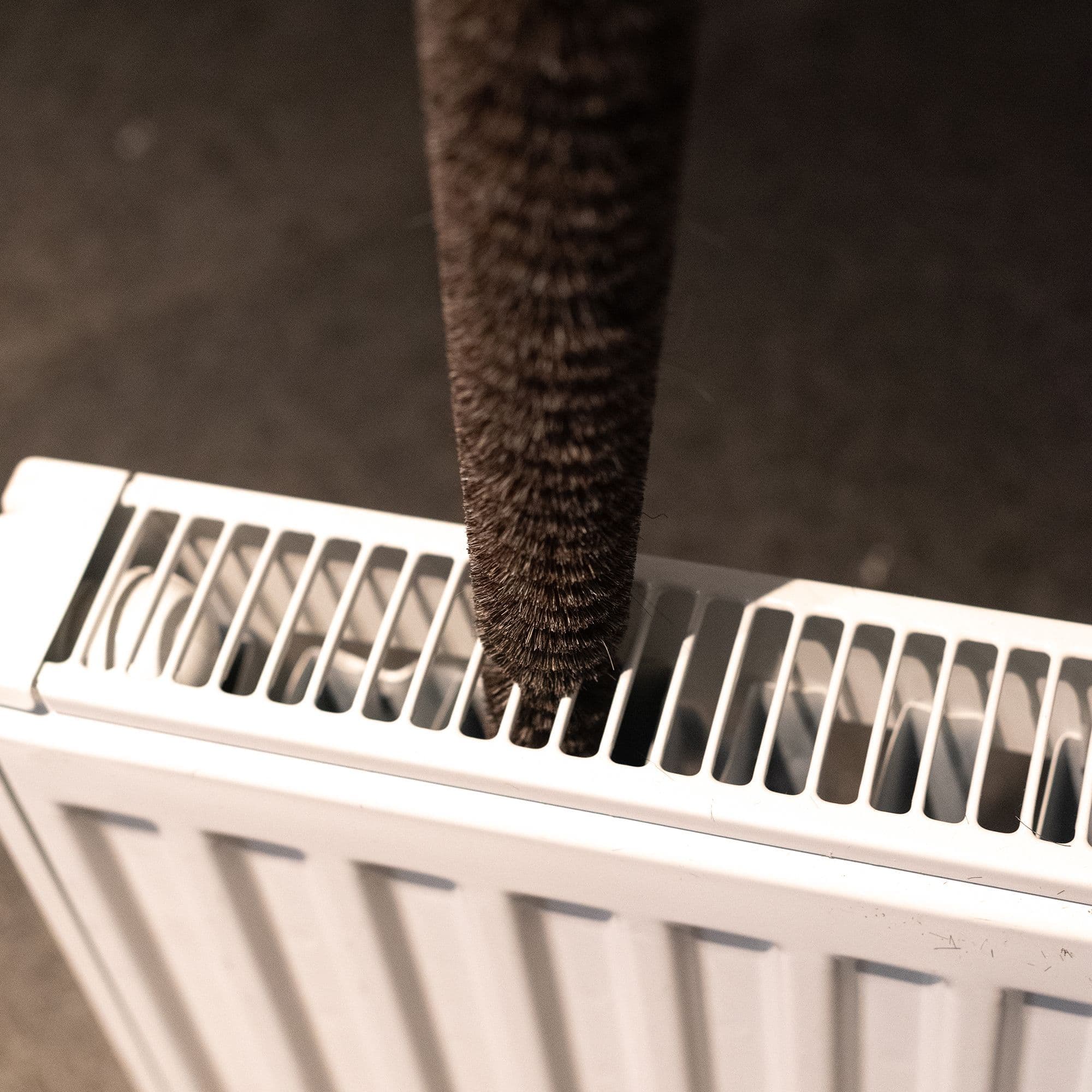 Slim & Flexible Radiator Brush - 70cm
